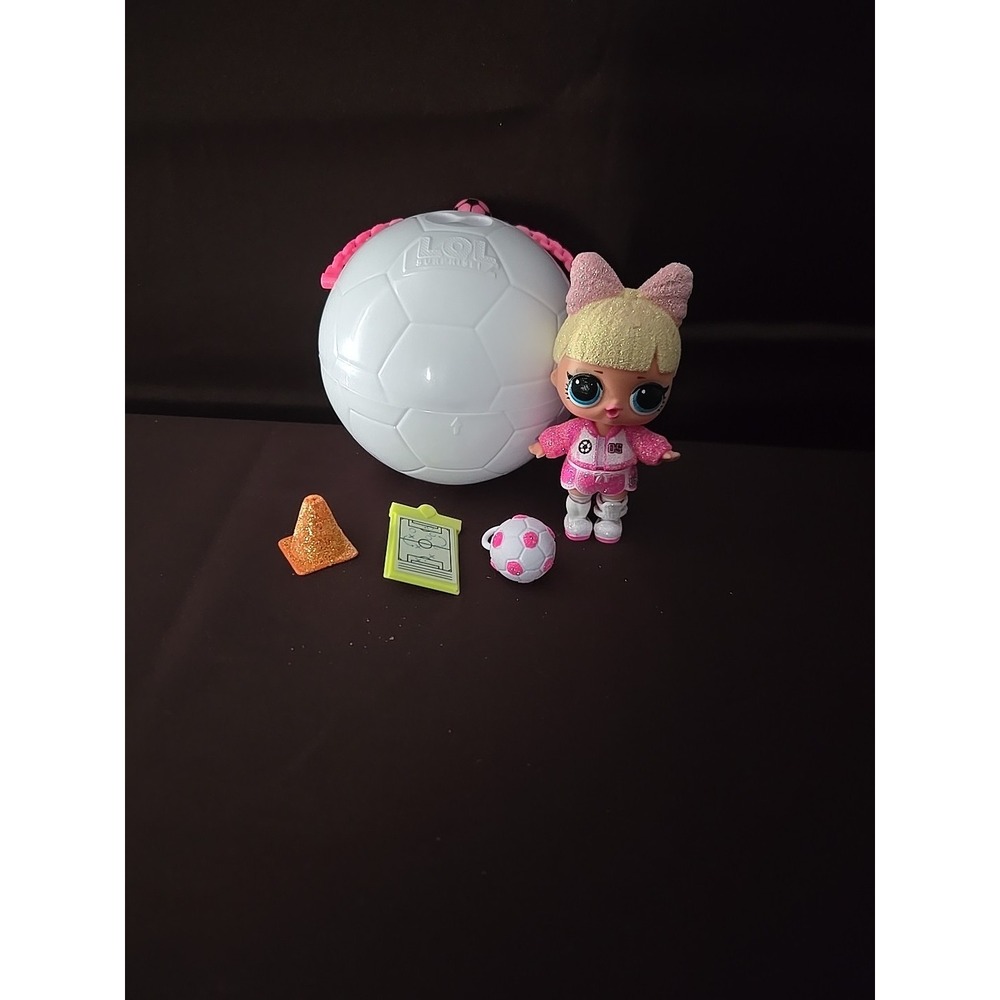 LOL Soccer Doll From The Pink Lighting Team. 5 Pieces Total